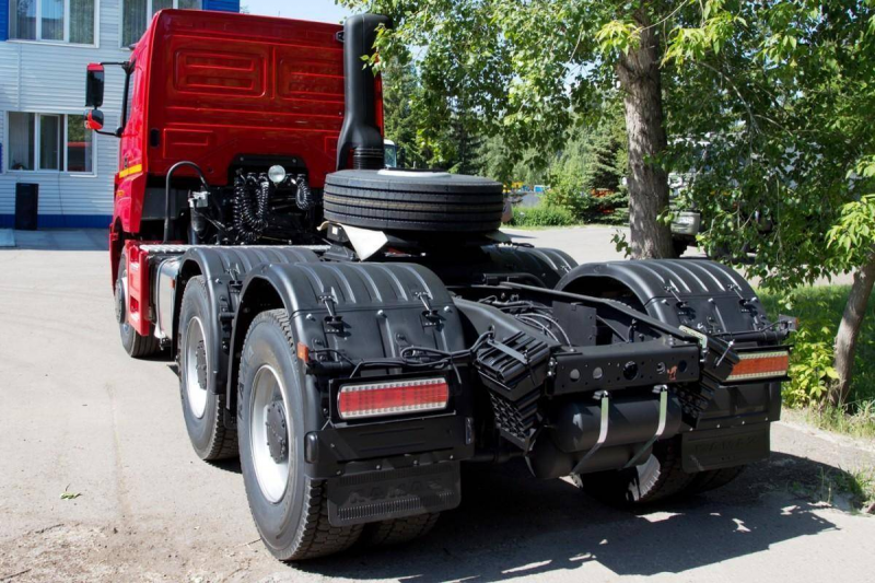 65806-002-68(T5) Тягач КАМАЗ